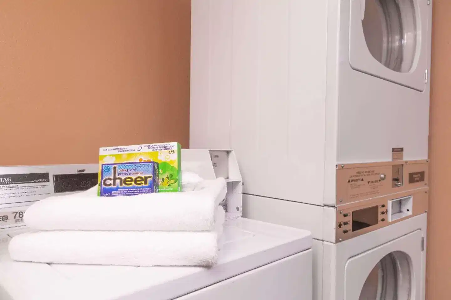 Ramada by Wyndham Hawthorne/LAX Wohnbeispiel