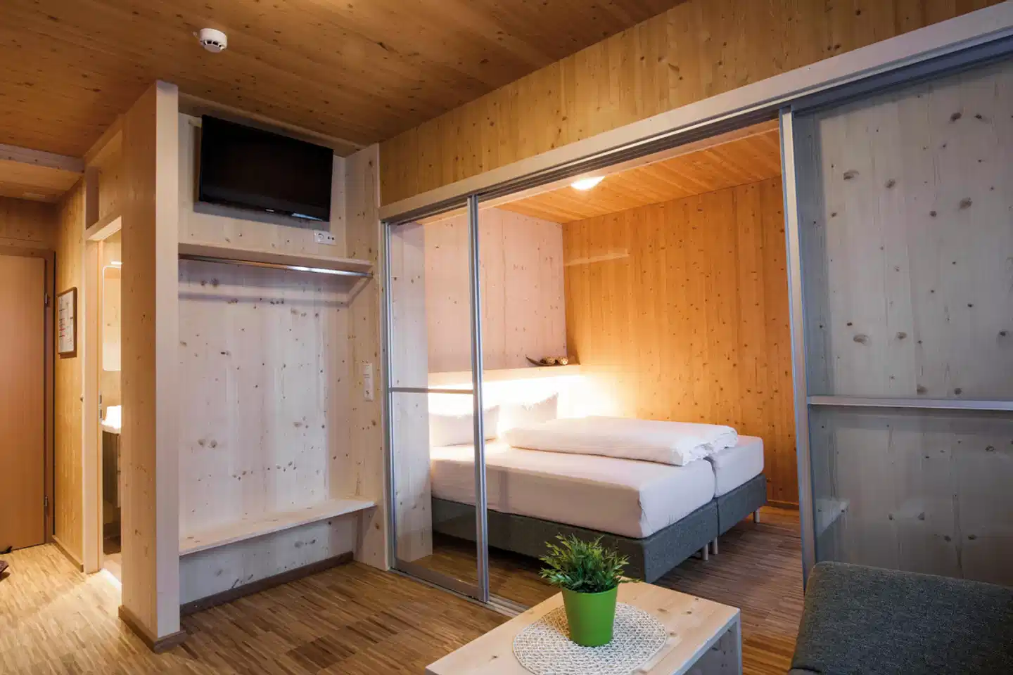 Tia Smart Natur Wellness