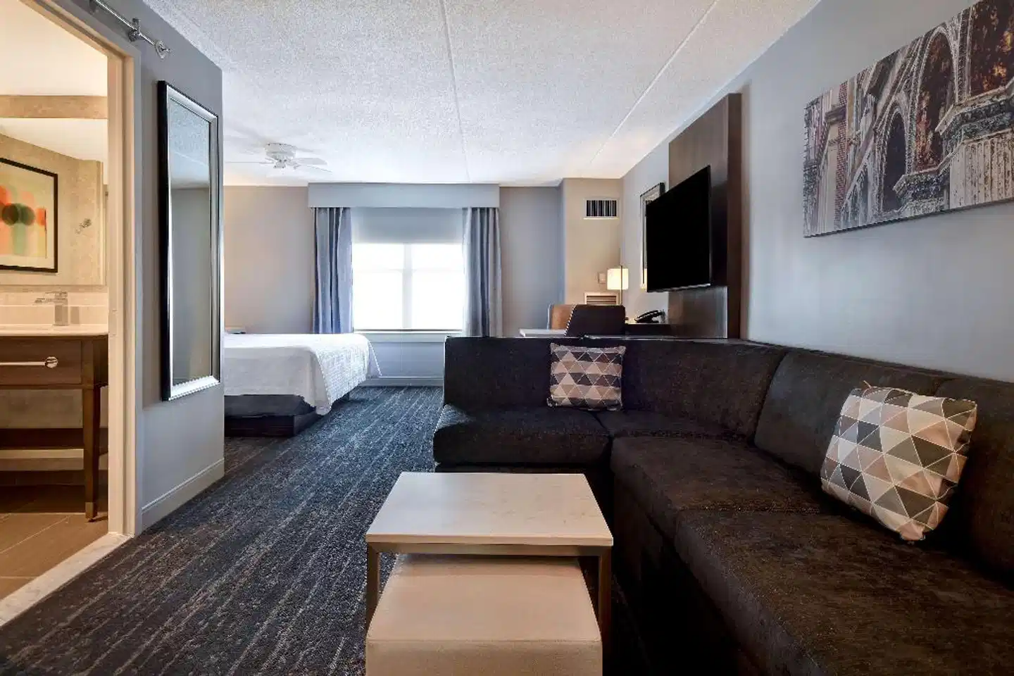 Homewood Suites by Hilton Philadelphia-City Avenue Lobby
