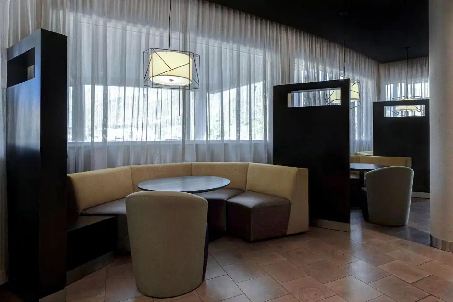 Courtyard by Marriott Glenwood Springs Lobby