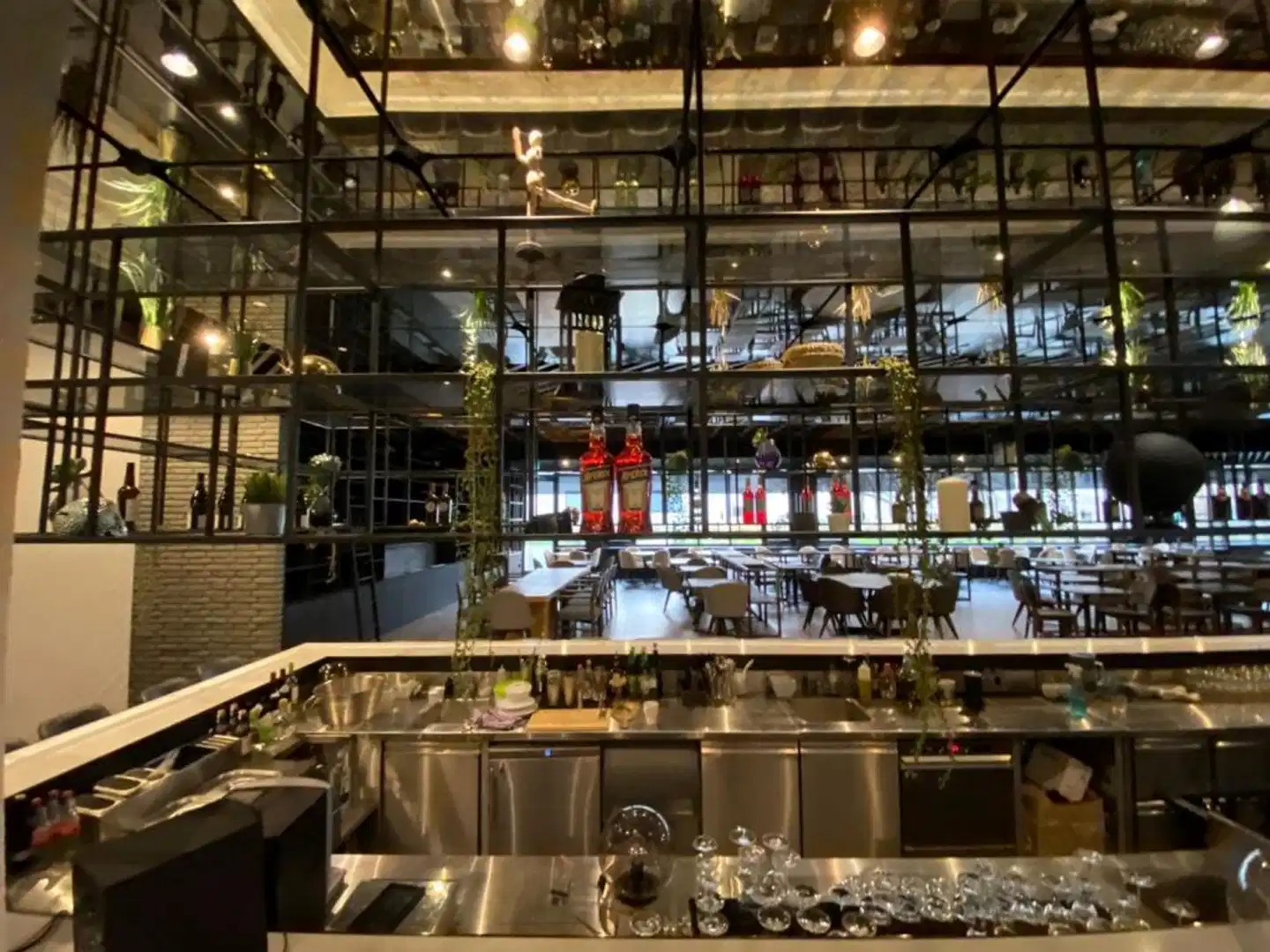 Quentin XL Potsdamer Platz Bar