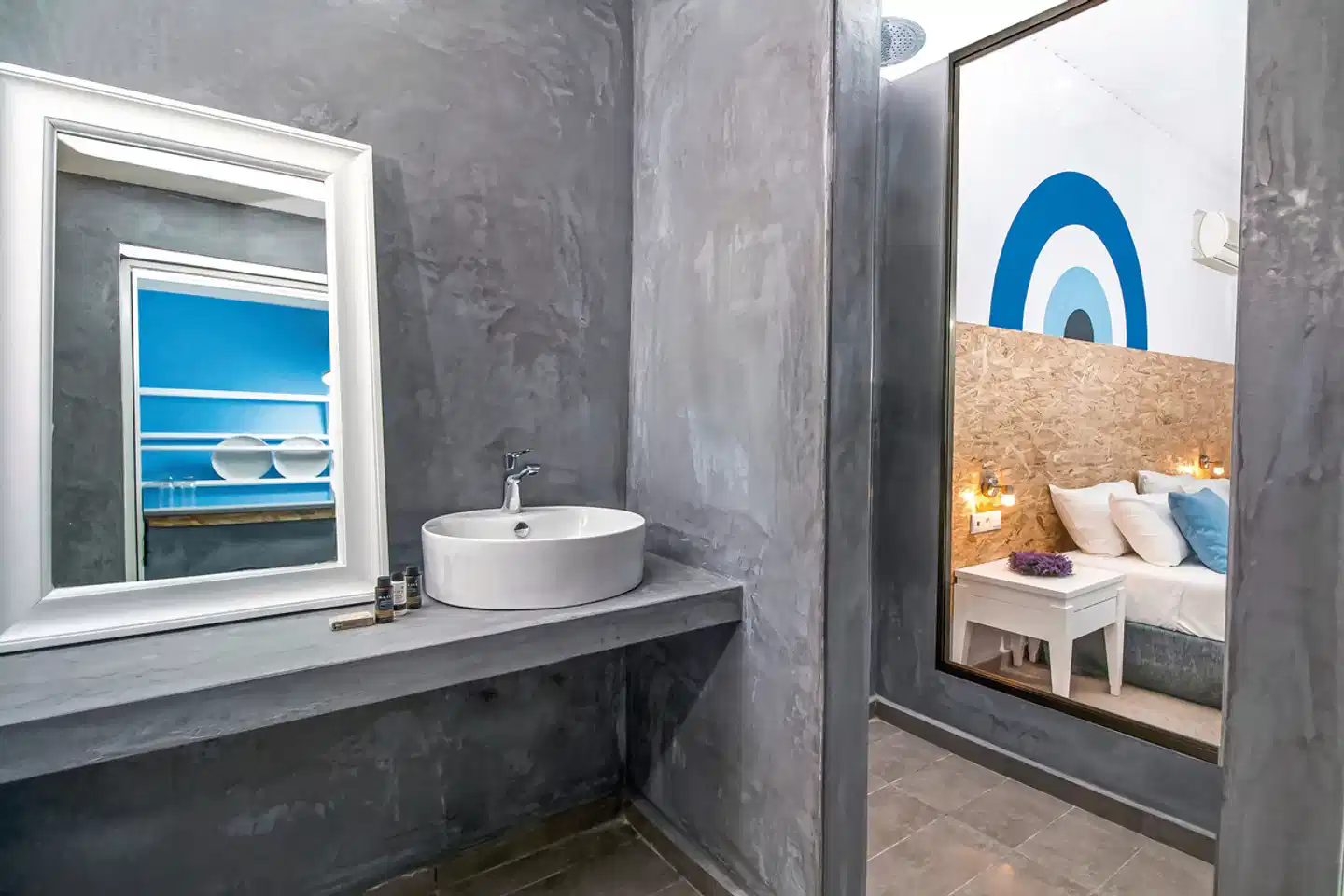 Tinas Plus Hotel Badezimmer