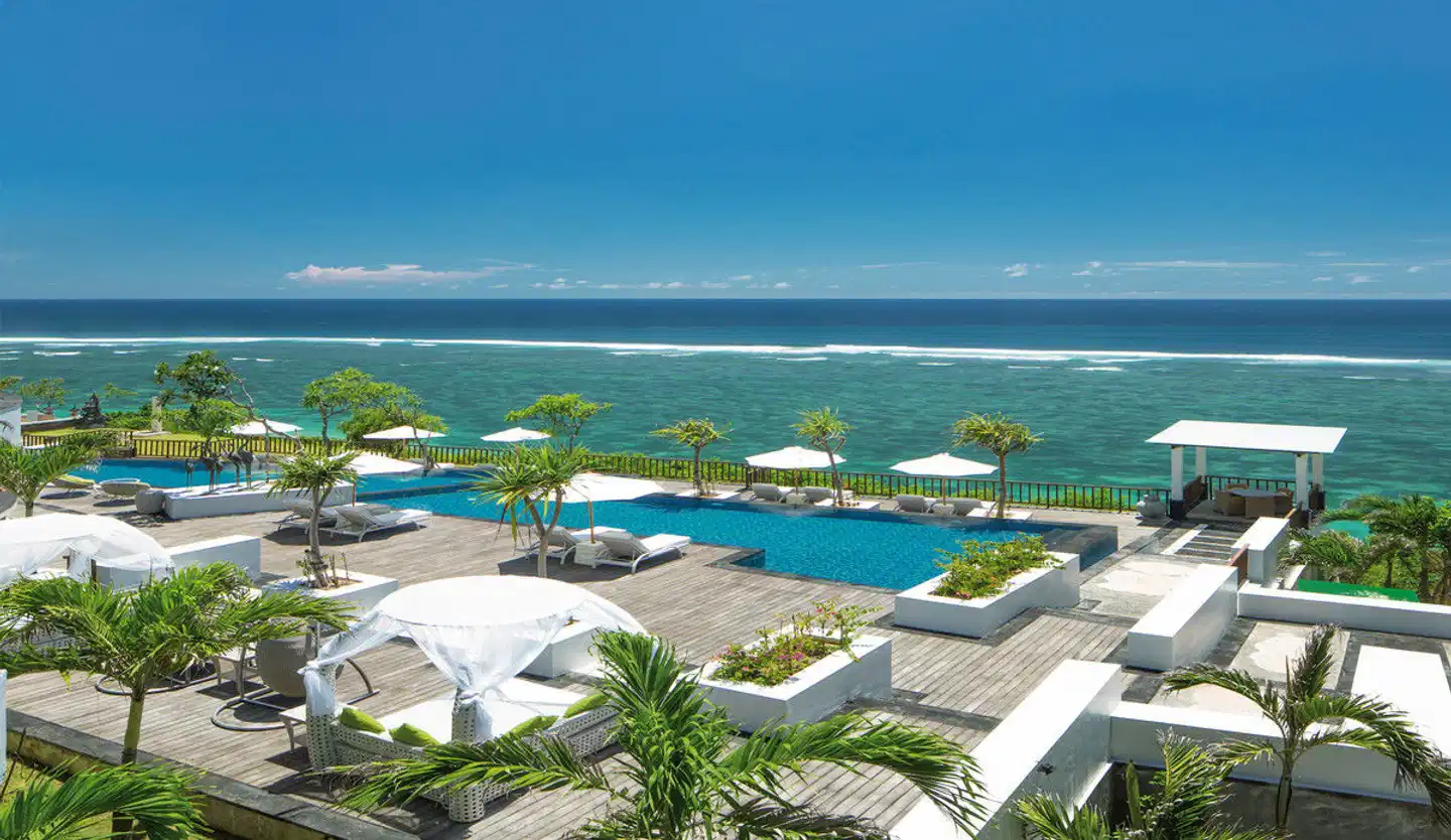 Samabe Bali Suites & Villas Pool