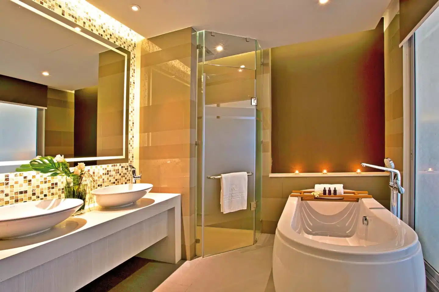 Grand Mercure Phuket Patong Badezimmer