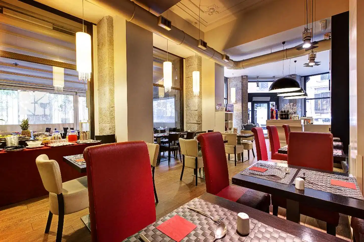 Dharma Luxury Hotel Restaurant