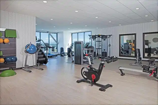 H Hotel Los Angeles, Curio Collection by Hilton Sport und Entertainment