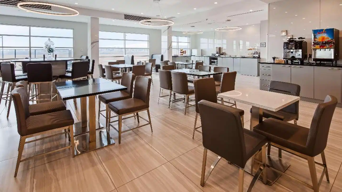 Executive Residency by BW Calgary City View North Restaurant