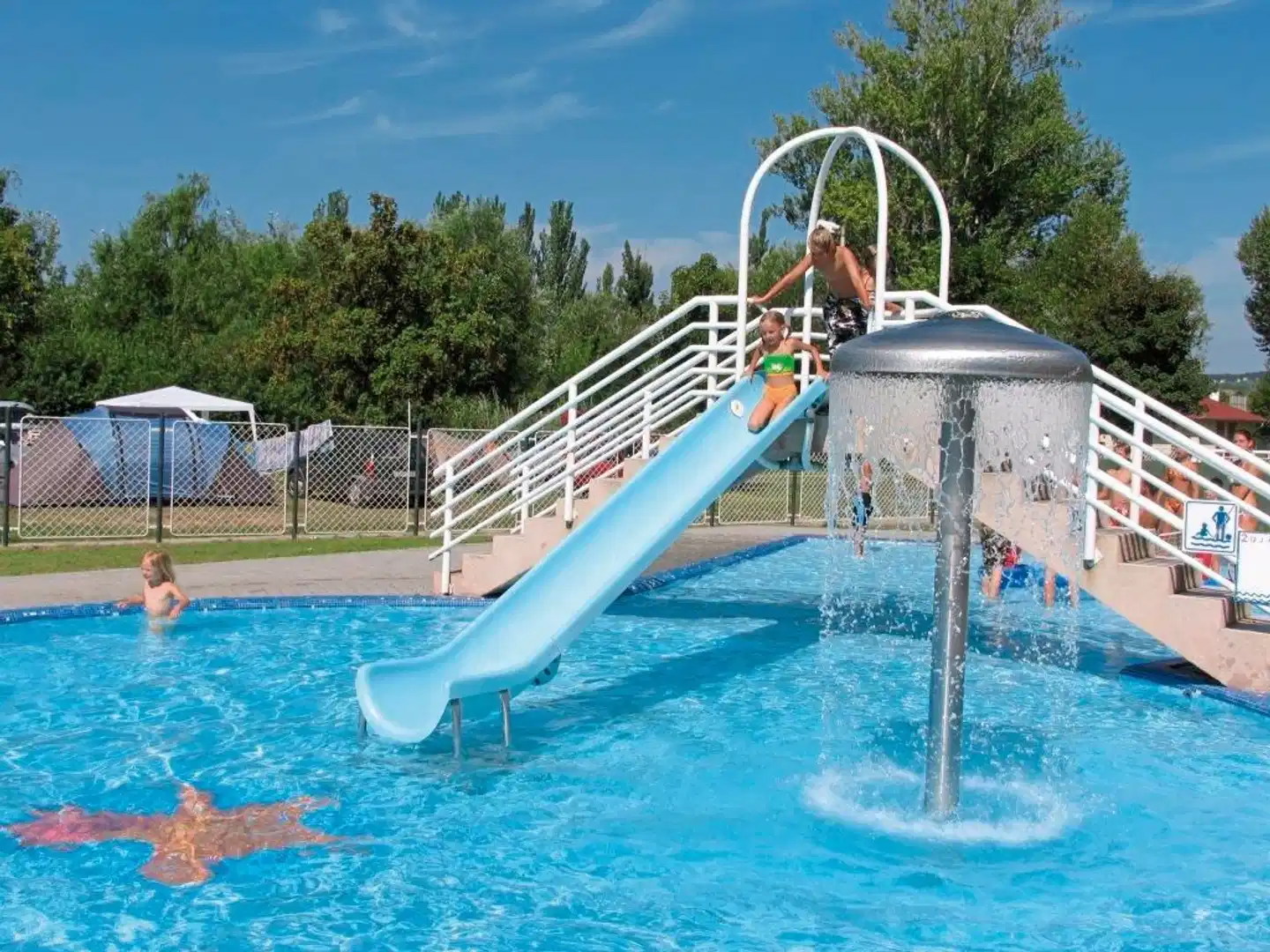 Balatontourist Füred Camping & Bungalows (by Happy Camp) Pool