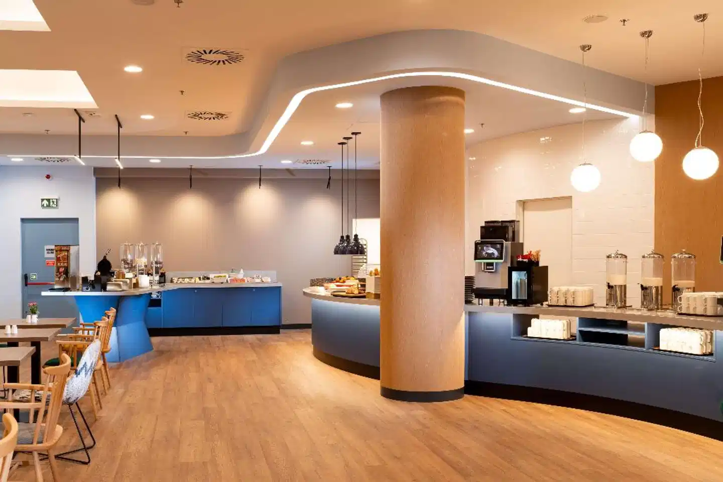 Hampton by Hilton Budapest City Centre Lobby