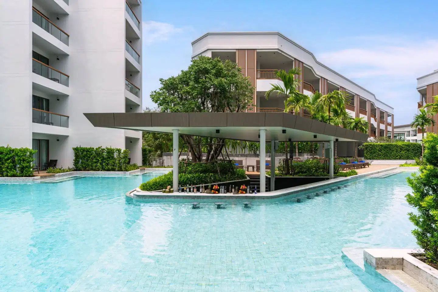 Bella Nara Phuket Naiyang Beach Pool