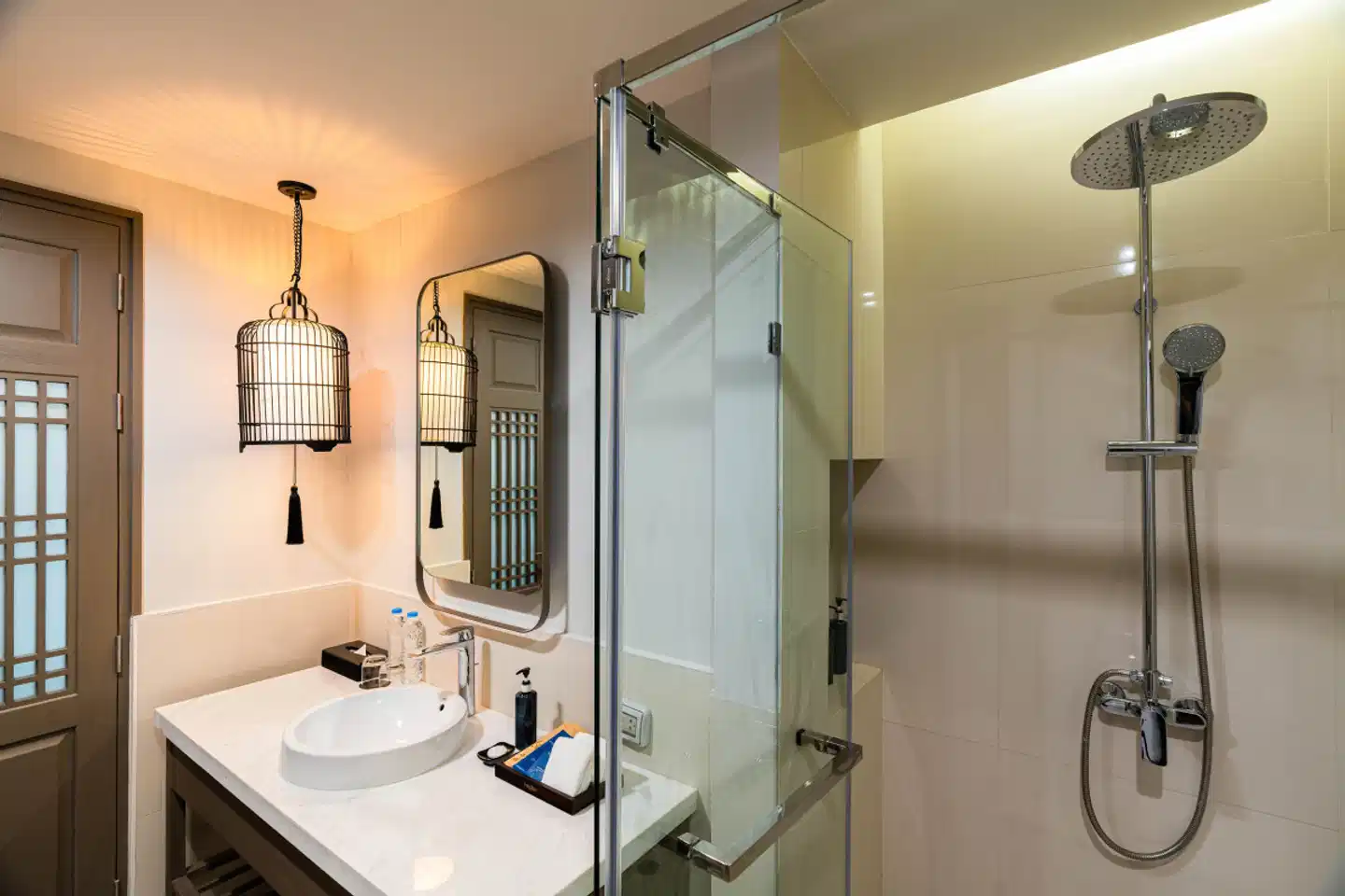 Bella Nara Phuket Naiyang Beach Badezimmer