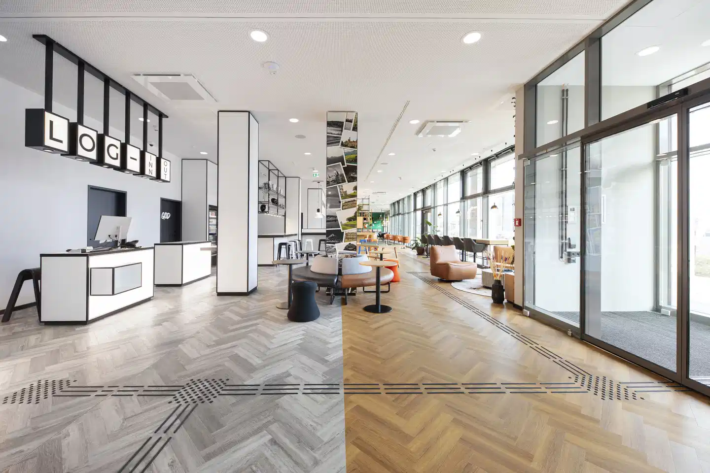 LOGINN Hotel Köln Airport Lobby