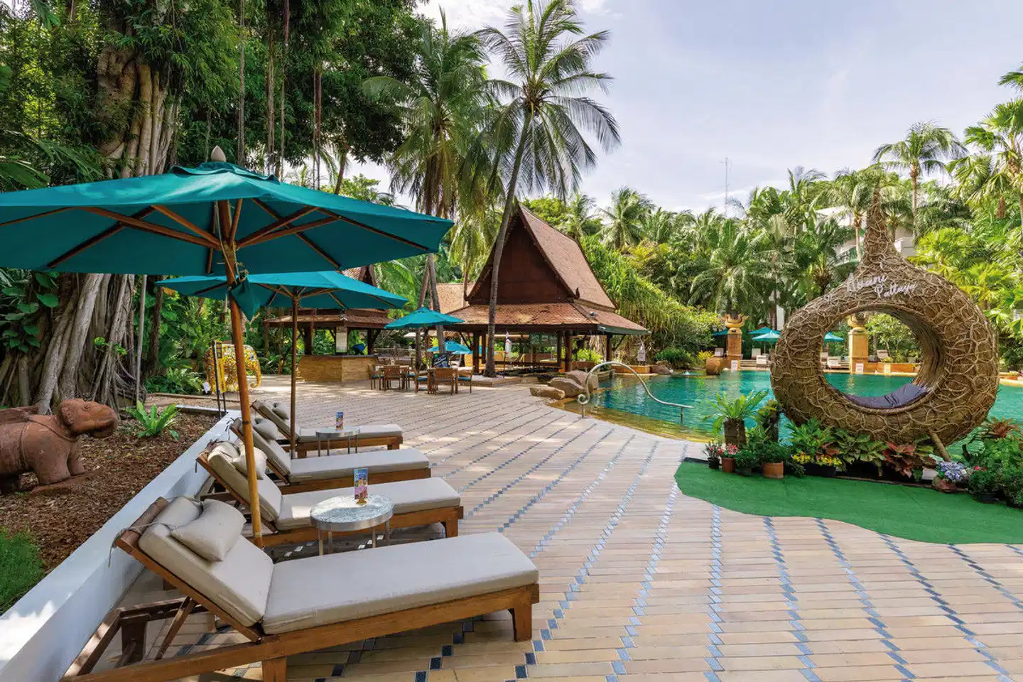 Avani Pattaya Resort Terrasse