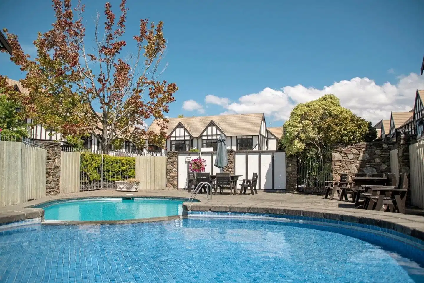 Scenic Hotel Cotswold Pool