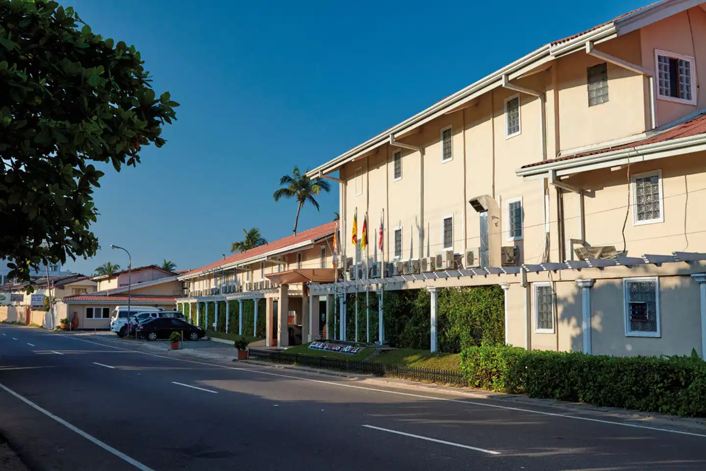 Coral Sands Hotel Aussenansicht