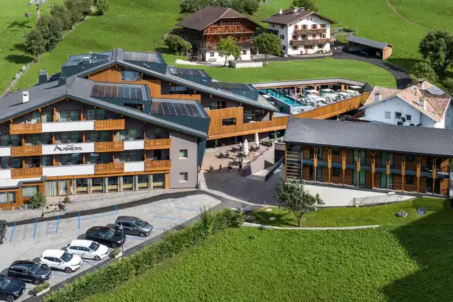 Hotel Alpenroyal Aussenansicht