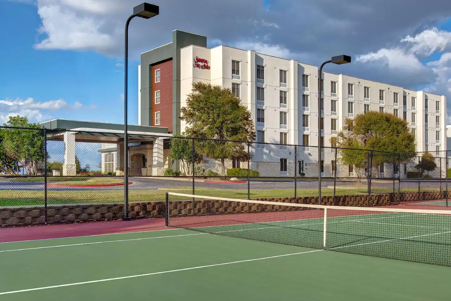 Hampton Inn & Suites Austin-Airport Sport und Entertainment