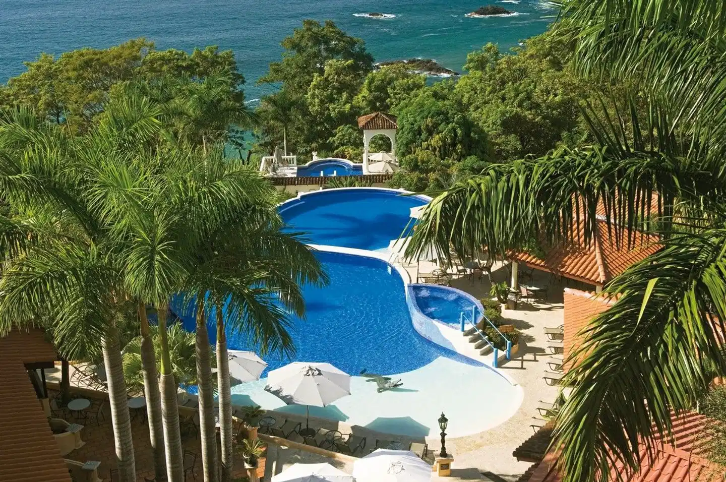 Parador Nature Resort & Spa Pool