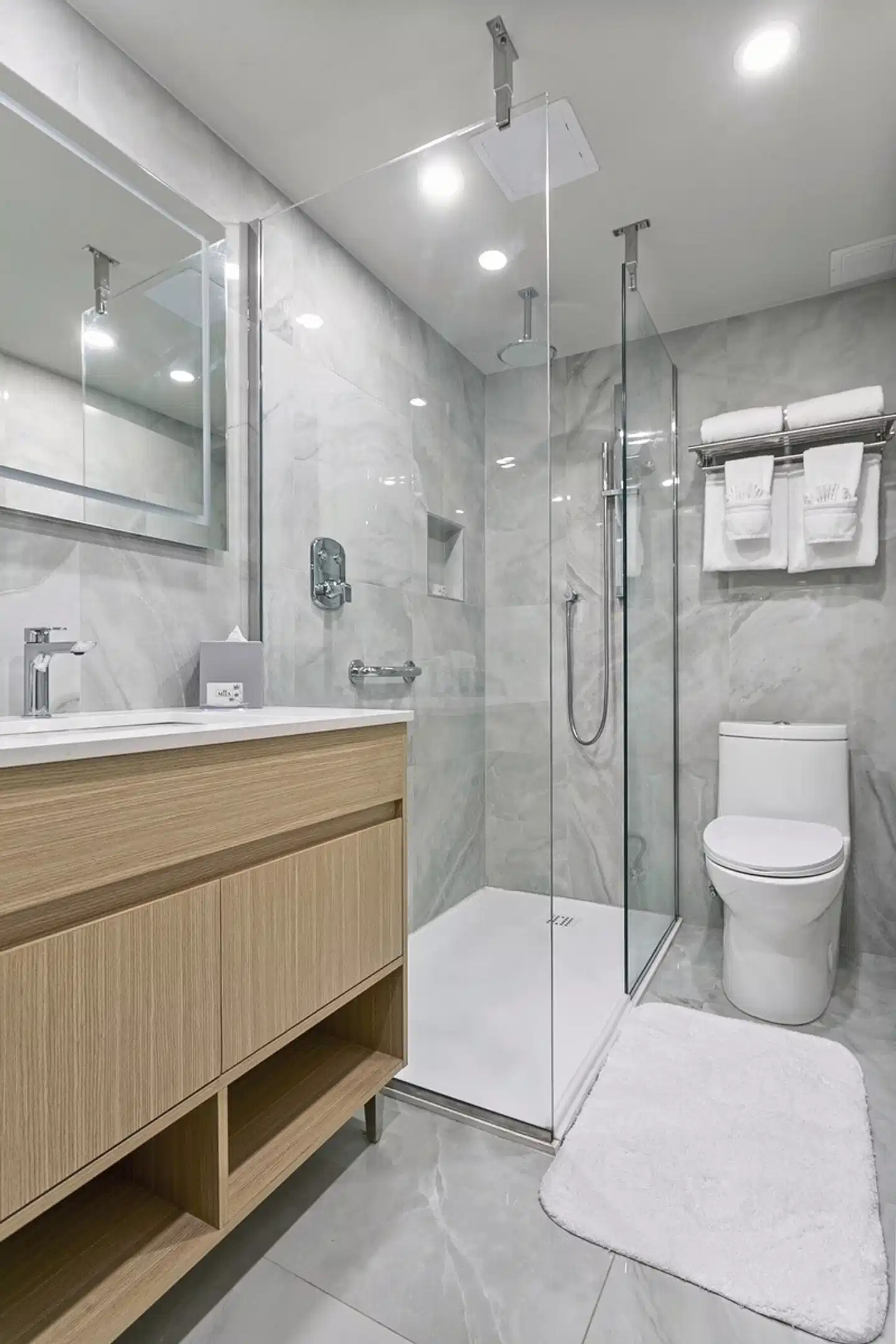 Ocean Sky Hotel & Resort Fort Lauderdale Badezimmer