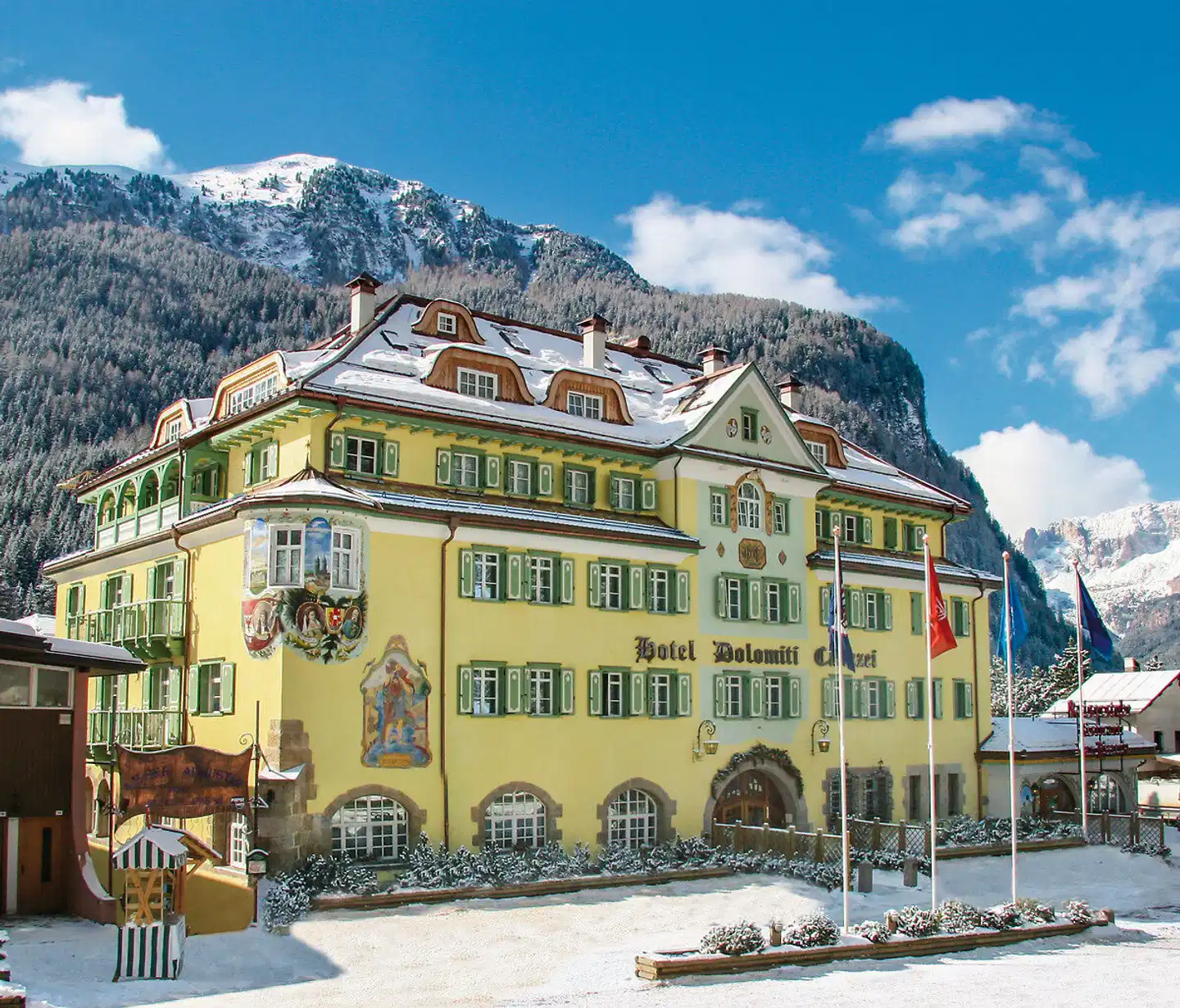 Schloss Hotel & Club Dolomiti Aussenansicht