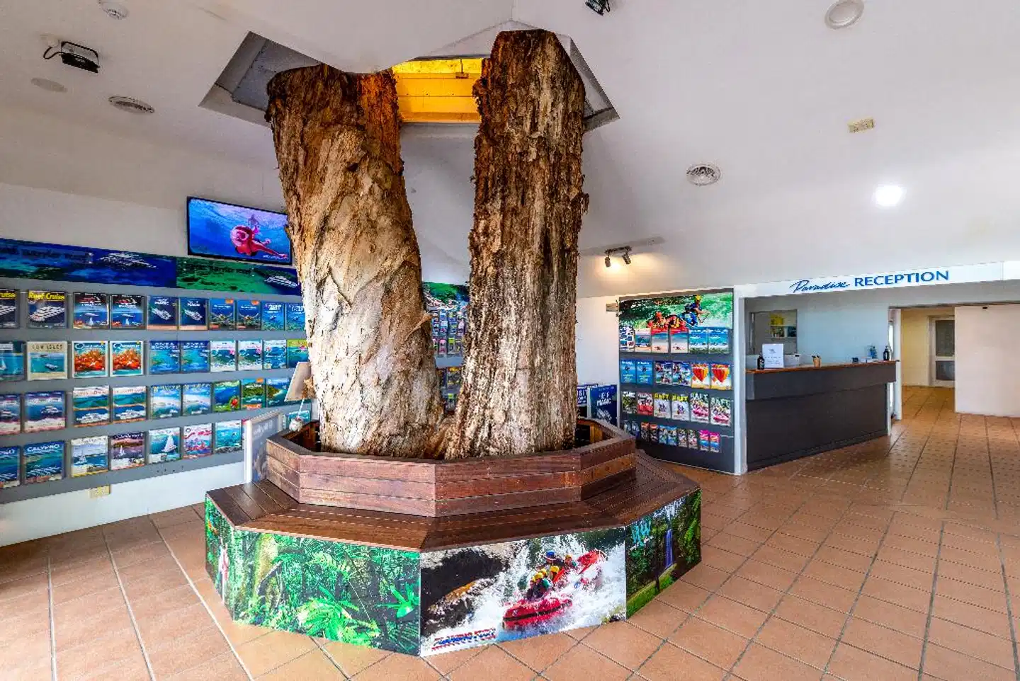 Paradise On The Beach Resort Lobby