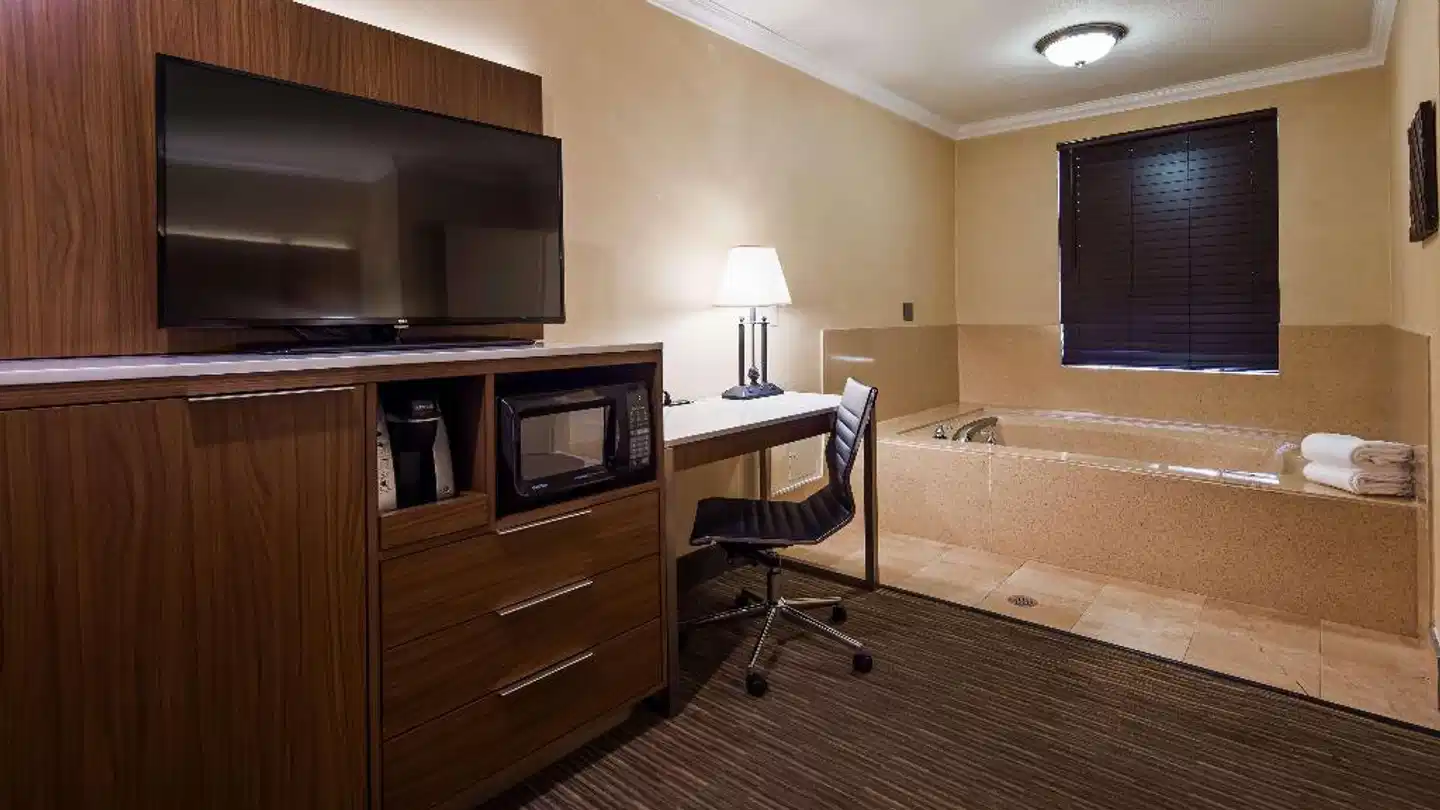 Best Western Hollywood Plaza Inn Wohnbeispiel