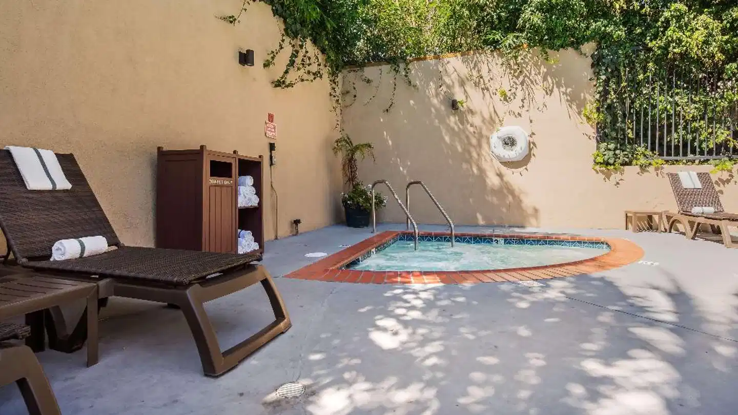 Best Western Hollywood Plaza Inn Wellness