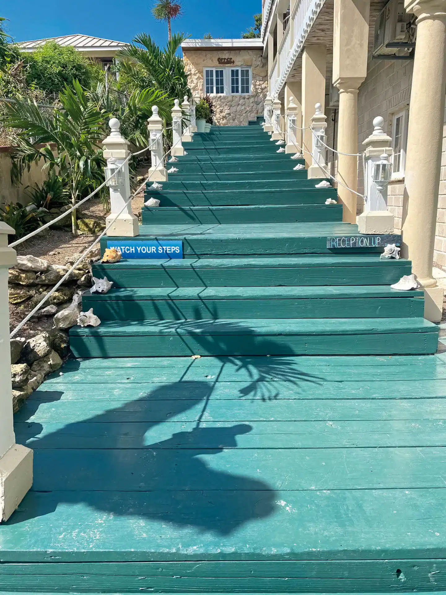 A Stone's Throw Away Aussenansicht