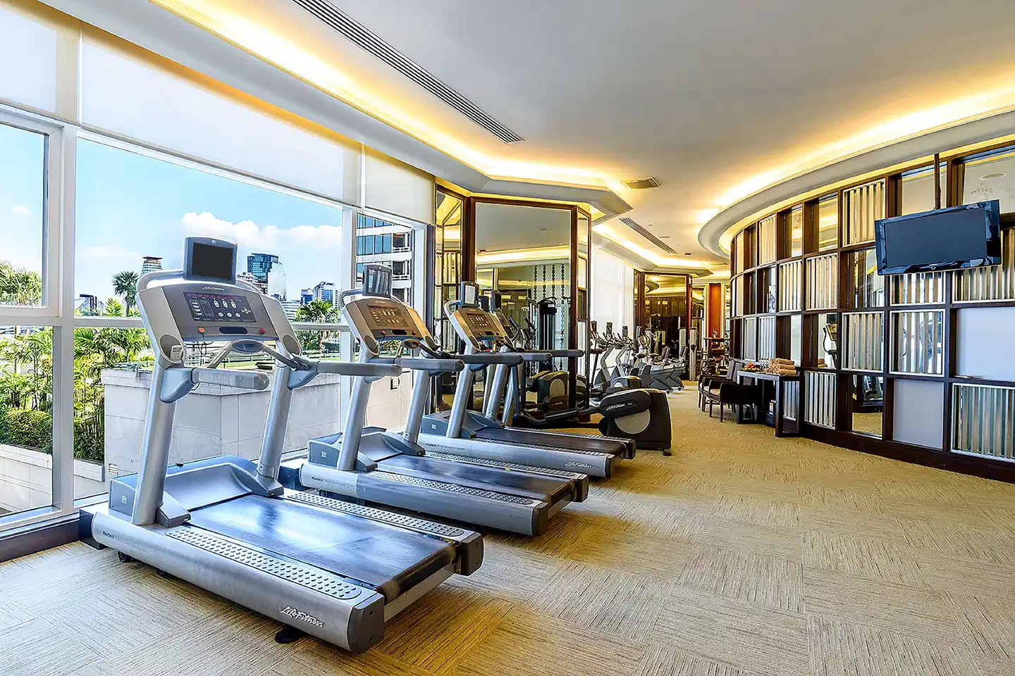 Hilton Bangkok Grande Asoke Sport und Entertainment