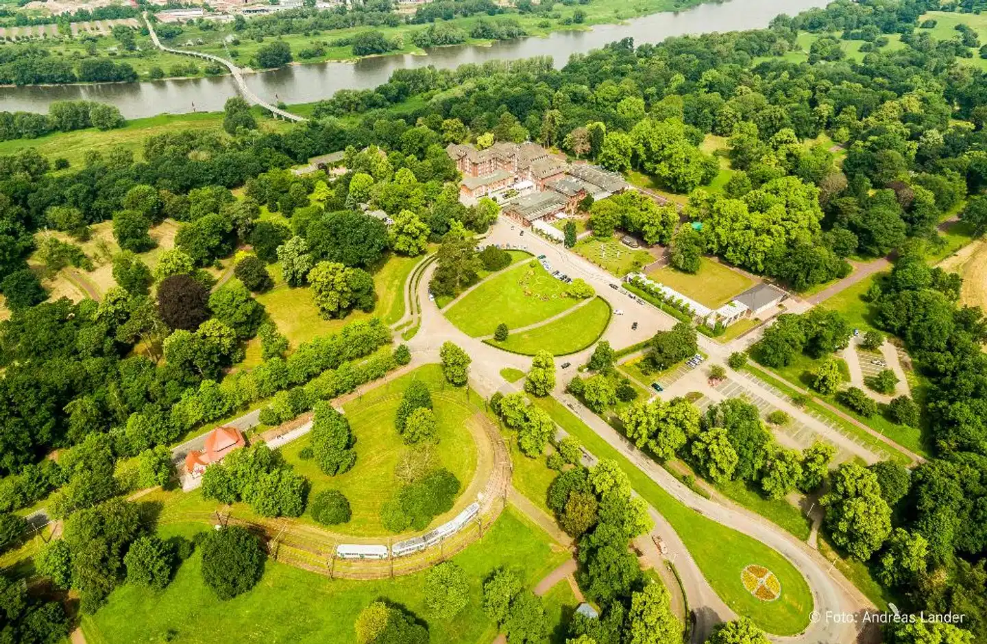 Dorint Herrenkrug Parkhotel Magdeburg Landschaft