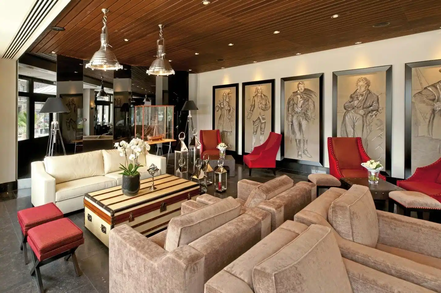 Le Nouveau Monde Lobby