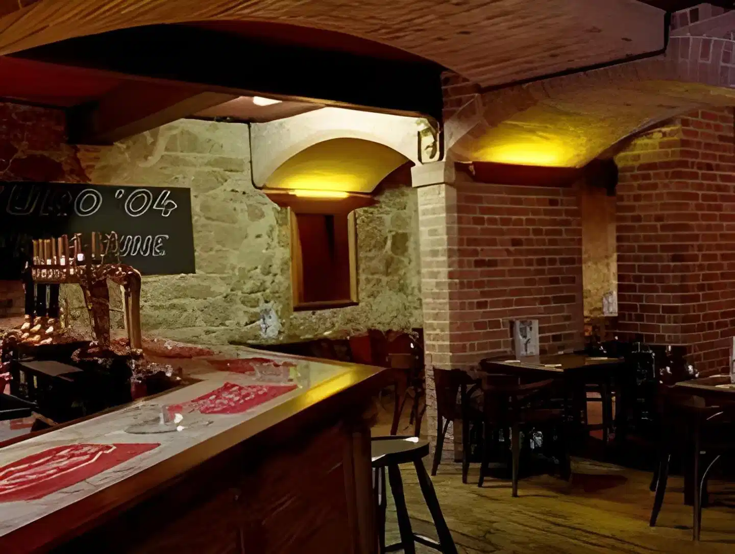 The City Gate Hotel Bar