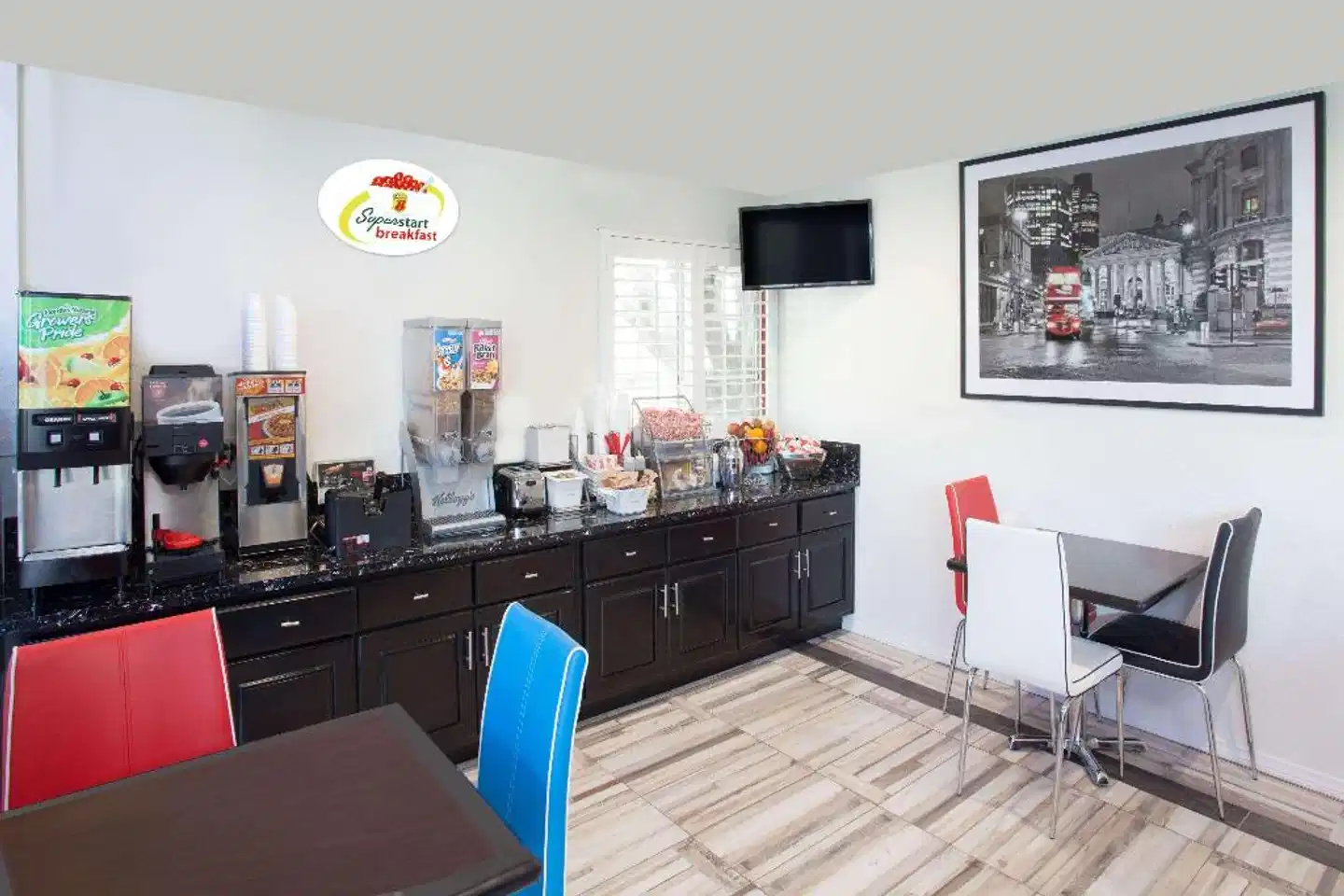 Super 8 by Wyndham Pasadena/LA Area Lobby