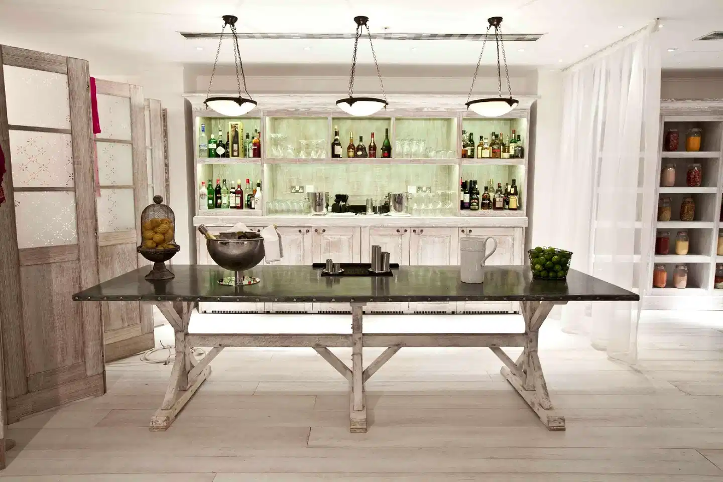 Hilton London Heathrow Airport Terminal 5 Bar