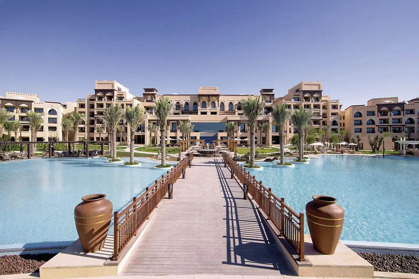 Saadiyat Rotana Resort & Villas Pool