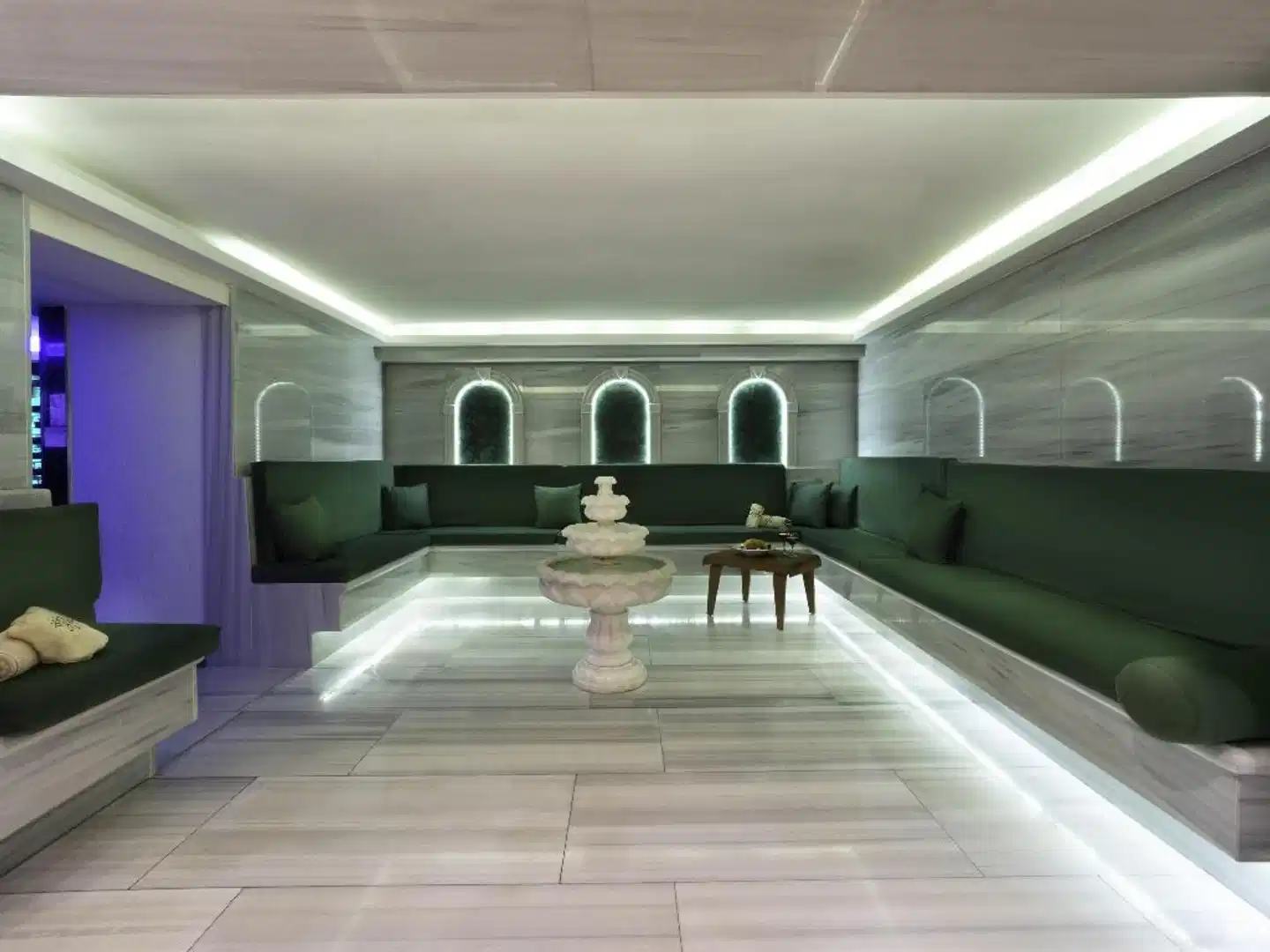 Mercure Istanbul Bomonti Lobby