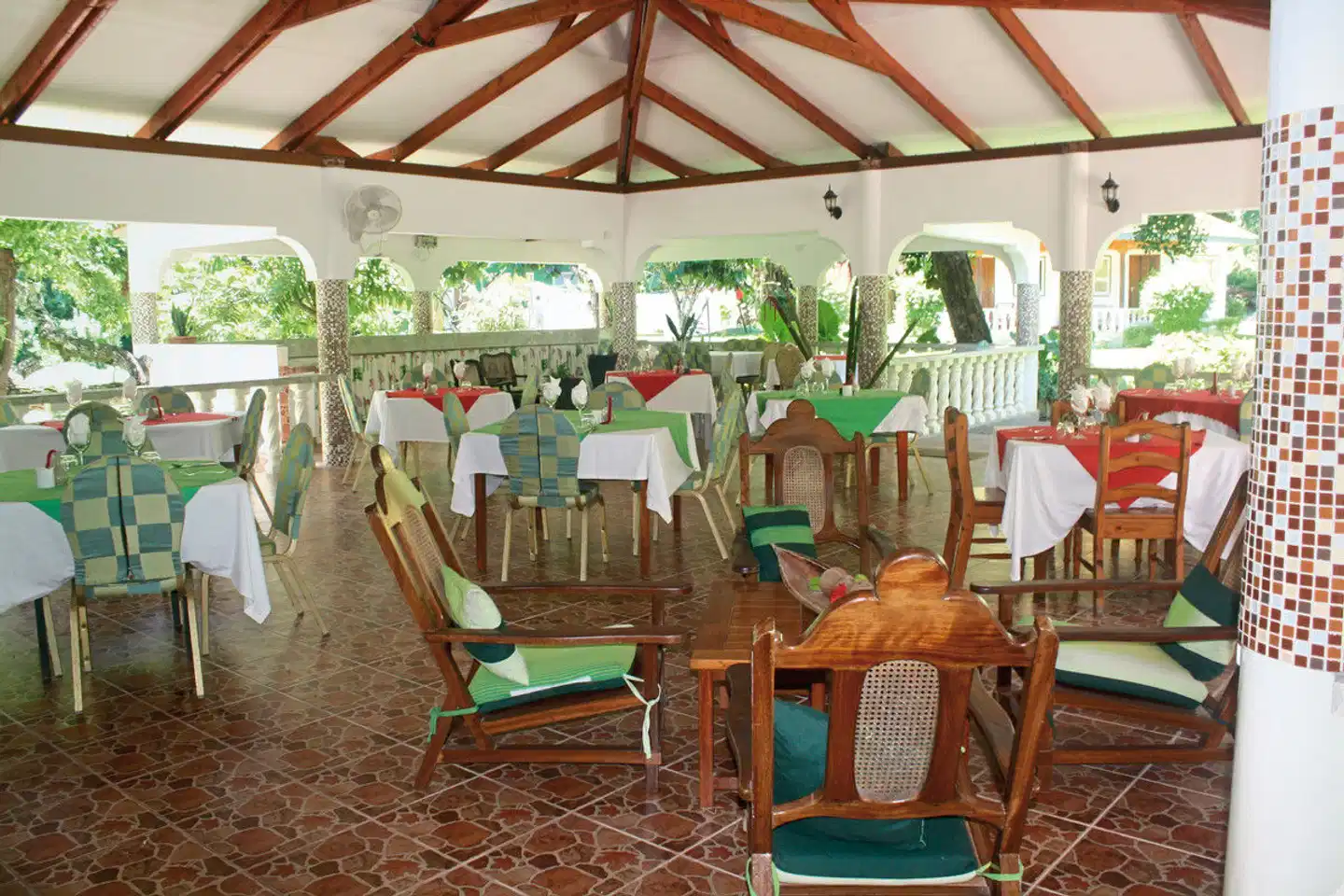 Chalets Bamboo Vert Sport und Entertainment