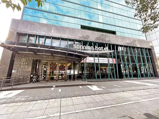 Sonnien Hotel Aussenansicht