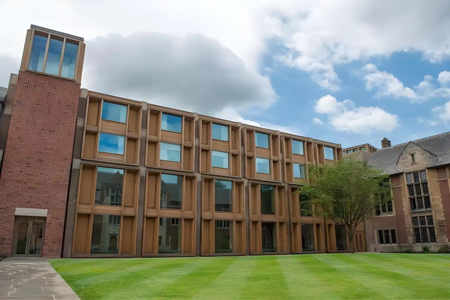 West Court - Cambridge Aussenansicht