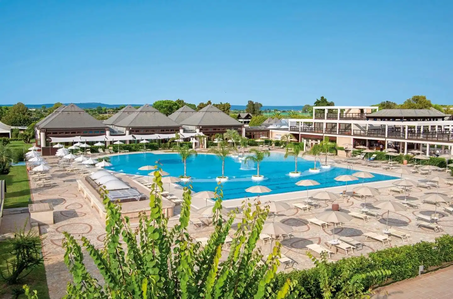 Valentino Village Pool