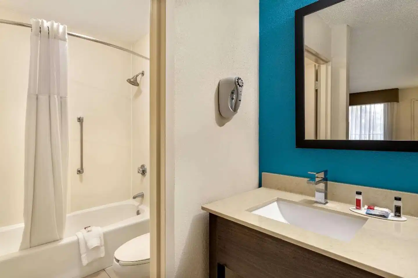 Baymont by Wyndham Nashville Badezimmer