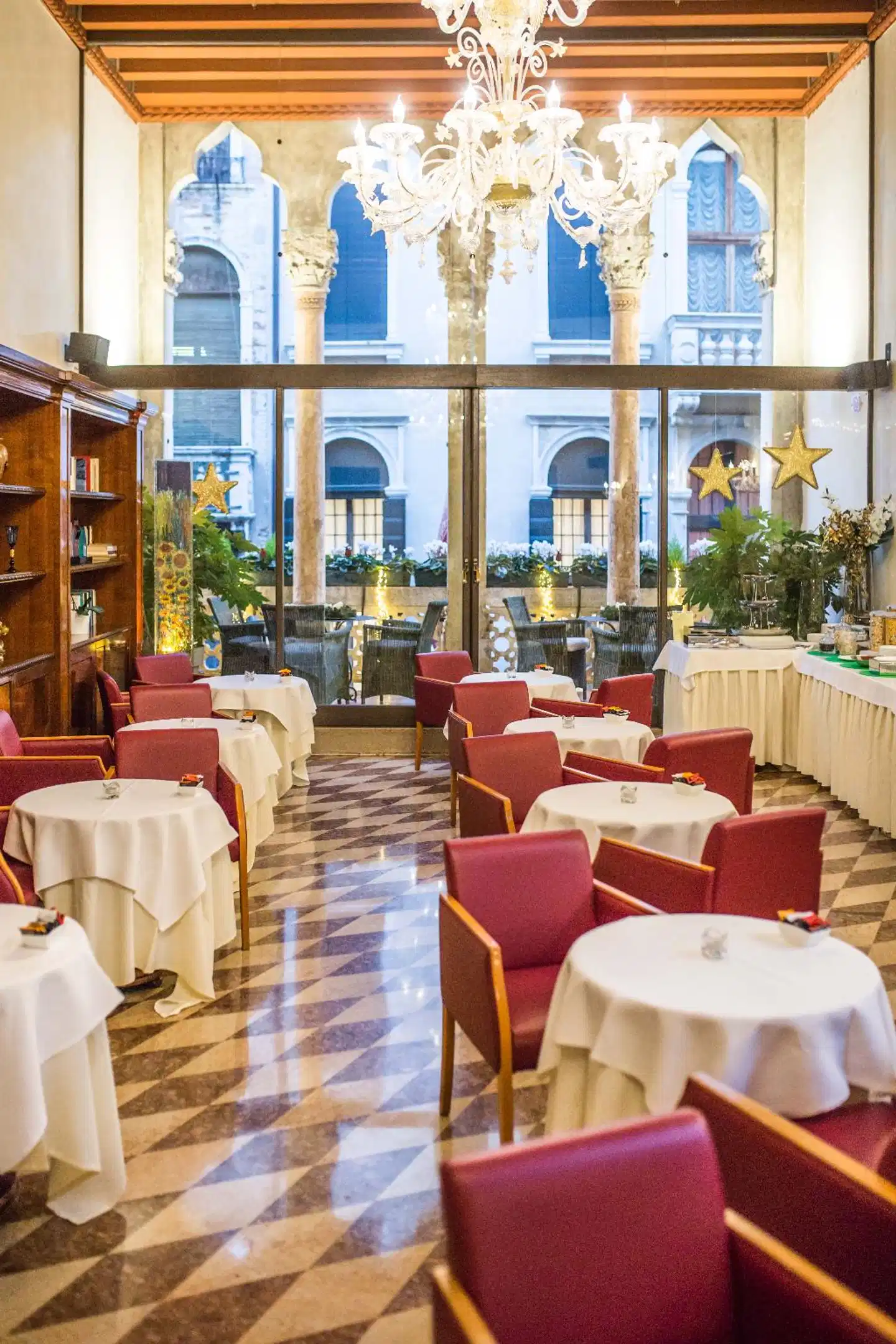 Dona Palace Restaurant