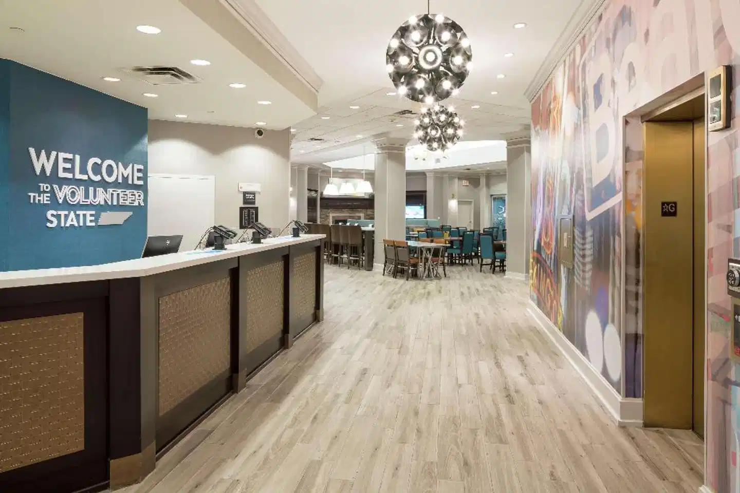 Hampton Inn & Suites Memphis-Beale Street Lobby
