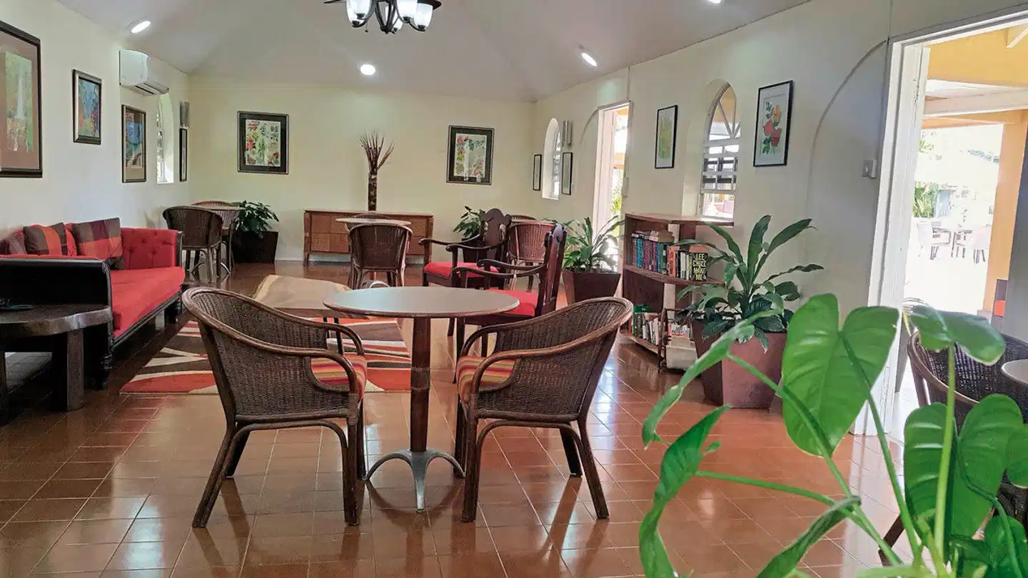 Blue Horizons Garden Resort Lobby