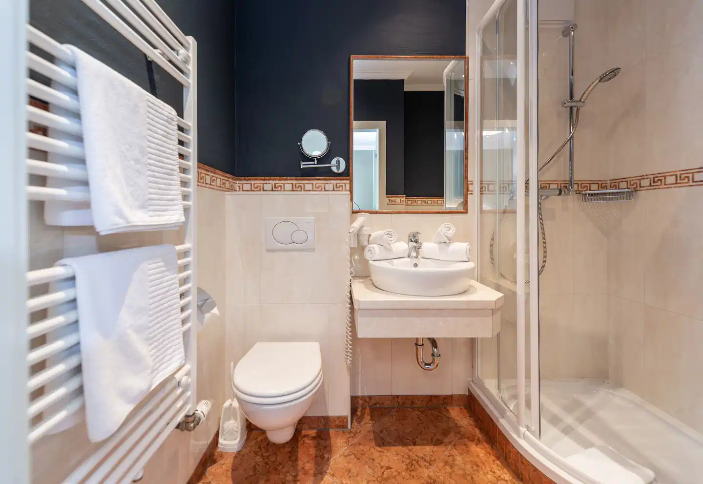 Alpenhotel Erzherzog Johann Badezimmer