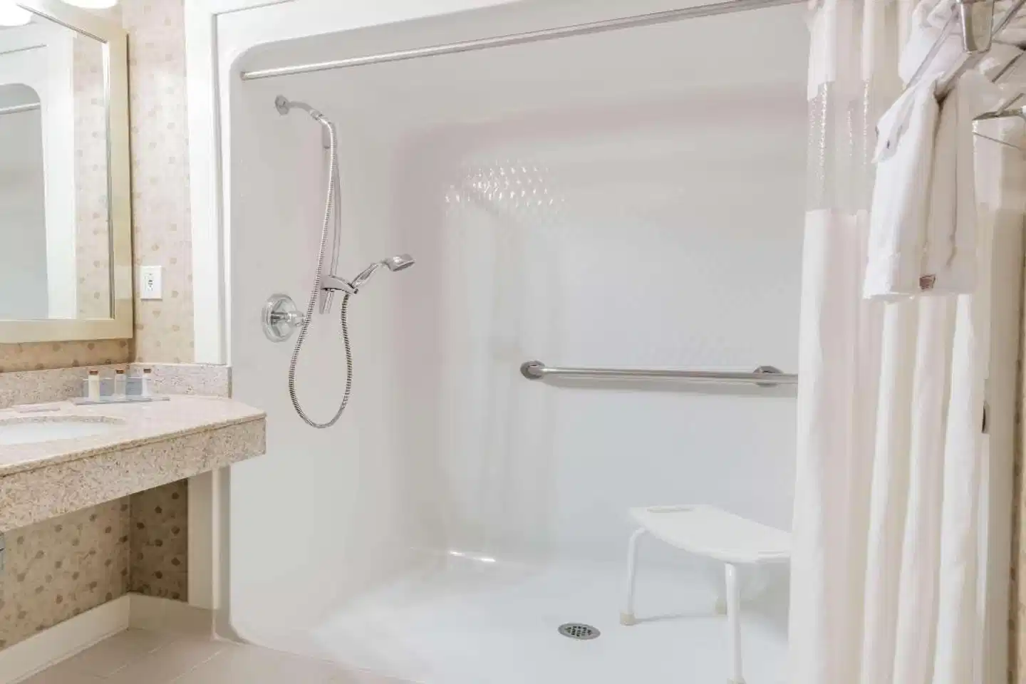 Wingate by Wyndham DFW / North Irving Badezimmer