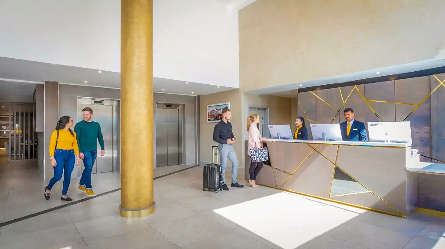 Maldron Hotel Parnell Square Lobby