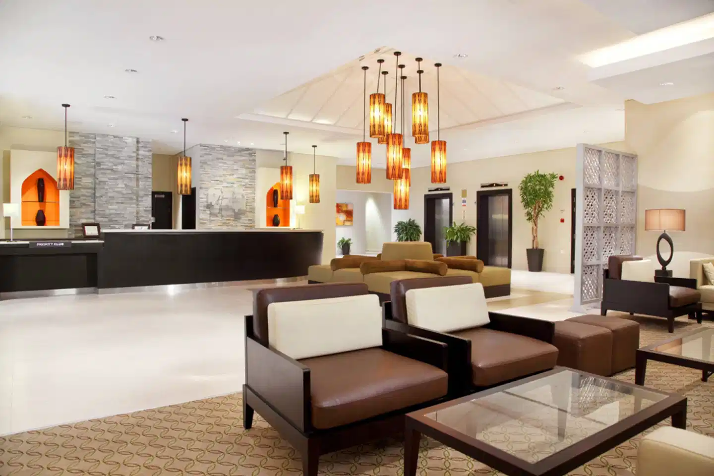 Holiday Inn Express Safa Lobby