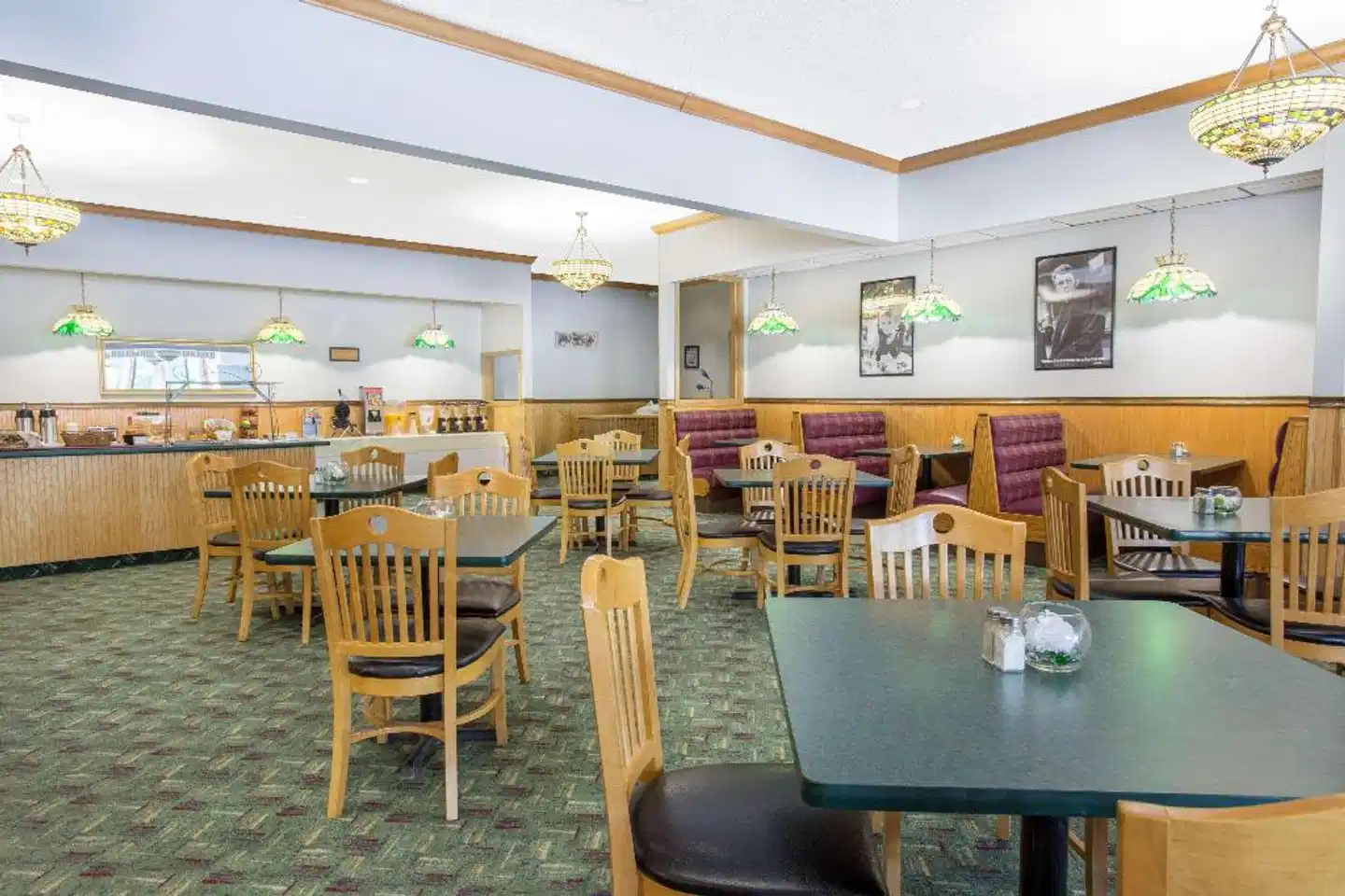 Ramada Corning Painted Post Bar