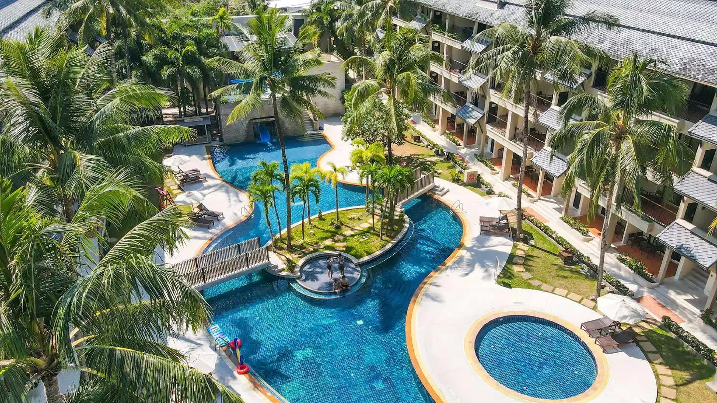 Radisson Resort and Suites Phuket Aussenansicht